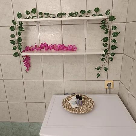 Libelloula's Google It