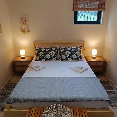 Apartment Libelloula's Google It *